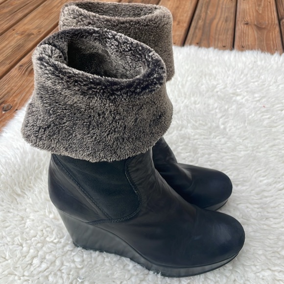 STUART WEITZMAN 'Snowy' Black Brown
Leather Shearling Wedge Boots Size 8 - Picture 9 of 12